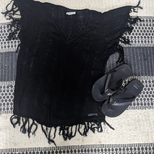 Billabong cover-up black swimsuit cover up with matching flip flop sandals S 8.5